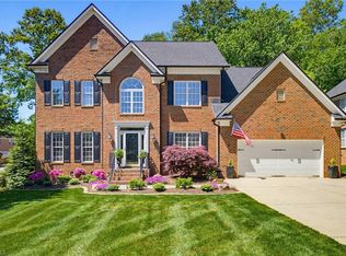 212 Oakmont Park Ct, Kernersville, NC 27284