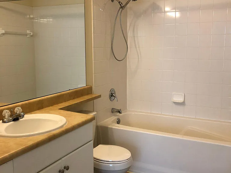 400 Bucksley Ln #201 — Photo 10