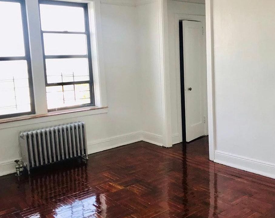 2nd image of 989 Allerton Ave #4G