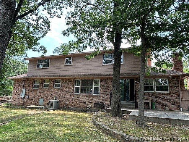 2nd image of 4109 E 54th St