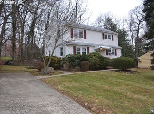 5 N 3rd St, Park Ridge, NJ 07656