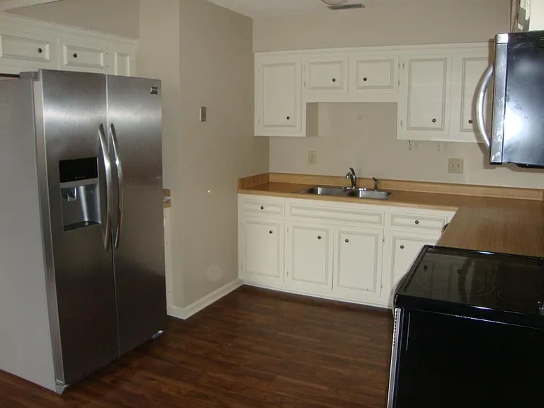 5864 Brentwood Trce — Photo 8