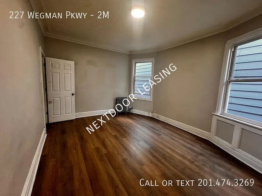 227 Wegman Pkwy — Photo 4