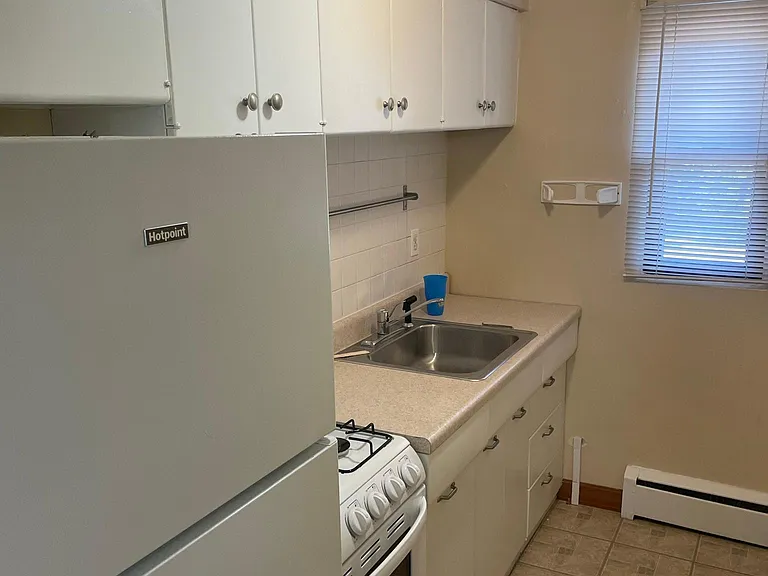 345 Regis Ave #4 — Photo 7