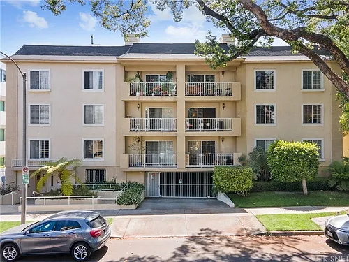 1535 S Bentley Ave #204 Photo 1