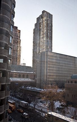 5th image of 61 W 62nd St APT 5H