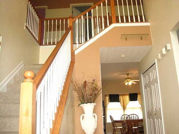 2nd image of 9512 Knarwood Ct