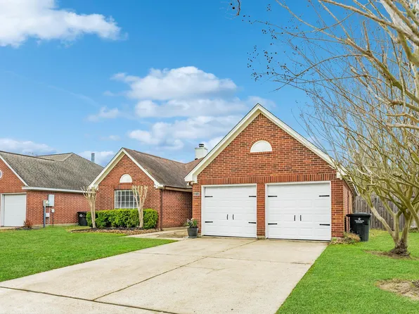 3210 Deer Trail Dr, Alvin, TX 77511