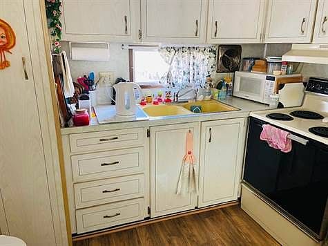 5th image of 1709 Jeri Kay Ln