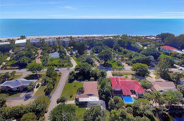 1st image of 215 Palm Lake Dr