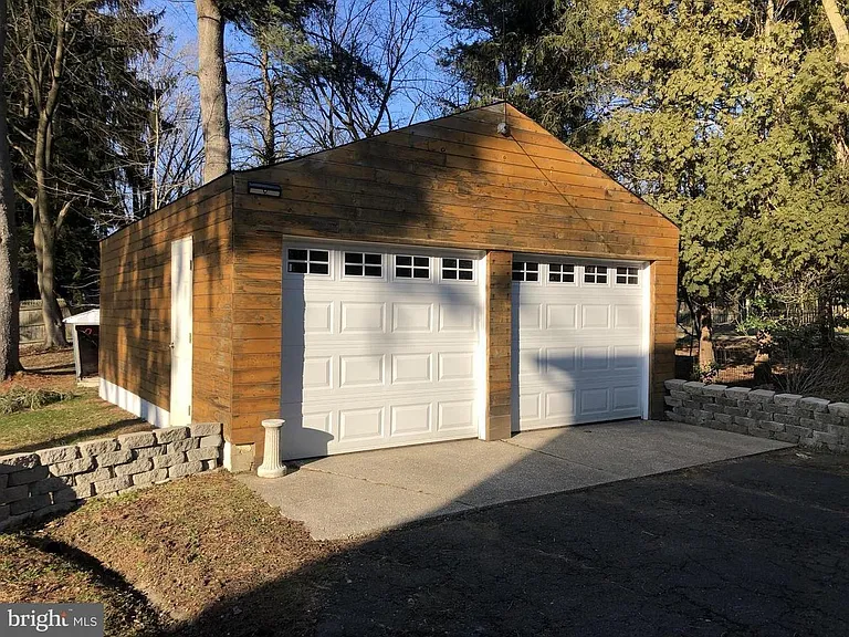 329 Browning Ln — Photo 30