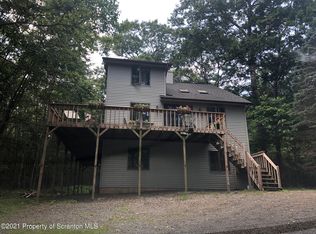 88 Country Club Dr, Thornhurst, PA 18424