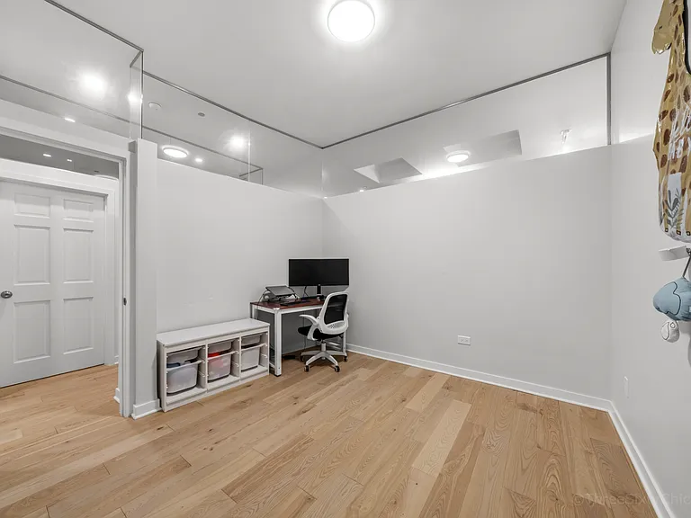 208 W Washington St #912 — Photo 13