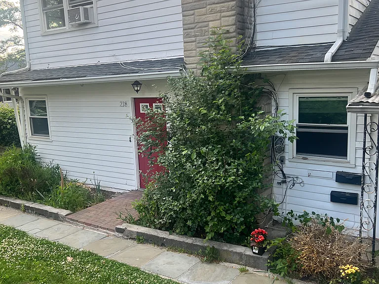 218 Gordon Ave #2 — Photo 14