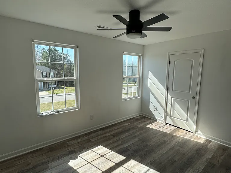 152 Hallow Oak St — Photo 16