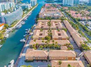 2845 NE 185th St APT 901, Aventura, FL