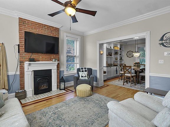 5th image of 1936 McCausland Ave