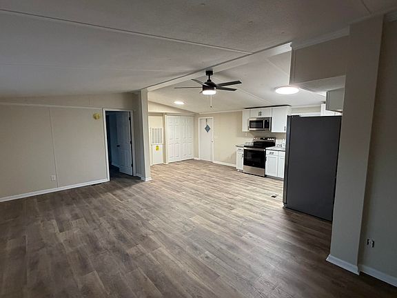 5th image of 118 Nell Ct