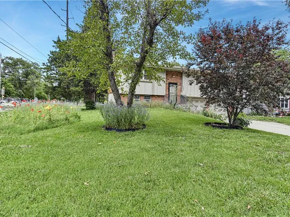 1300 E Elm St, Olathe, KS 66061