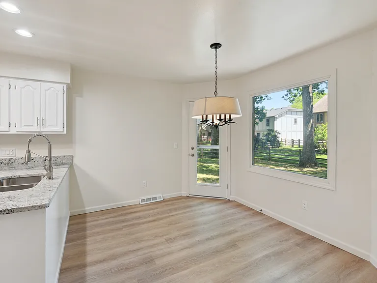 2410 Wealdstone Rd — Photo 36