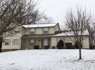 11867 Packets St NW, Canal Fulton, OH 44614