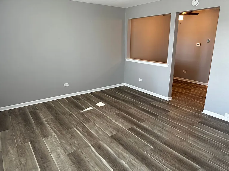 Salt Creek Apartments — Photo 15