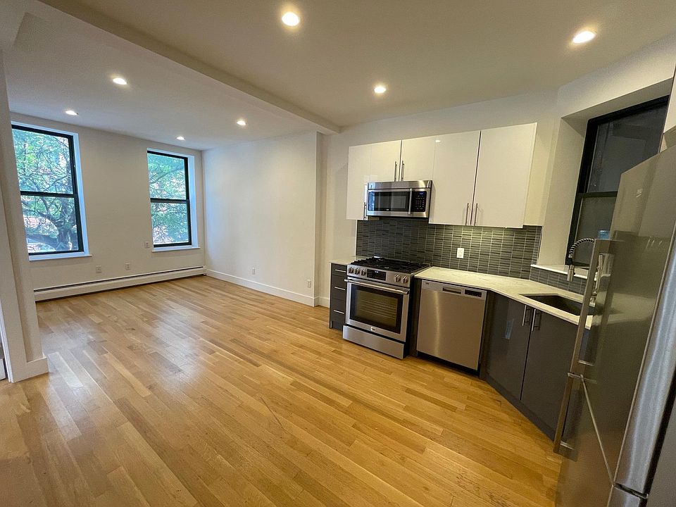 1st image of 300 W 112th St APT 2C