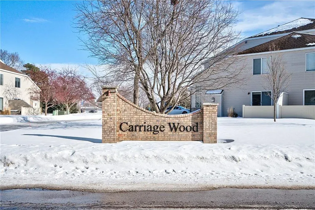 3 bed, 1600 sqft, $2,900 — Photo 2