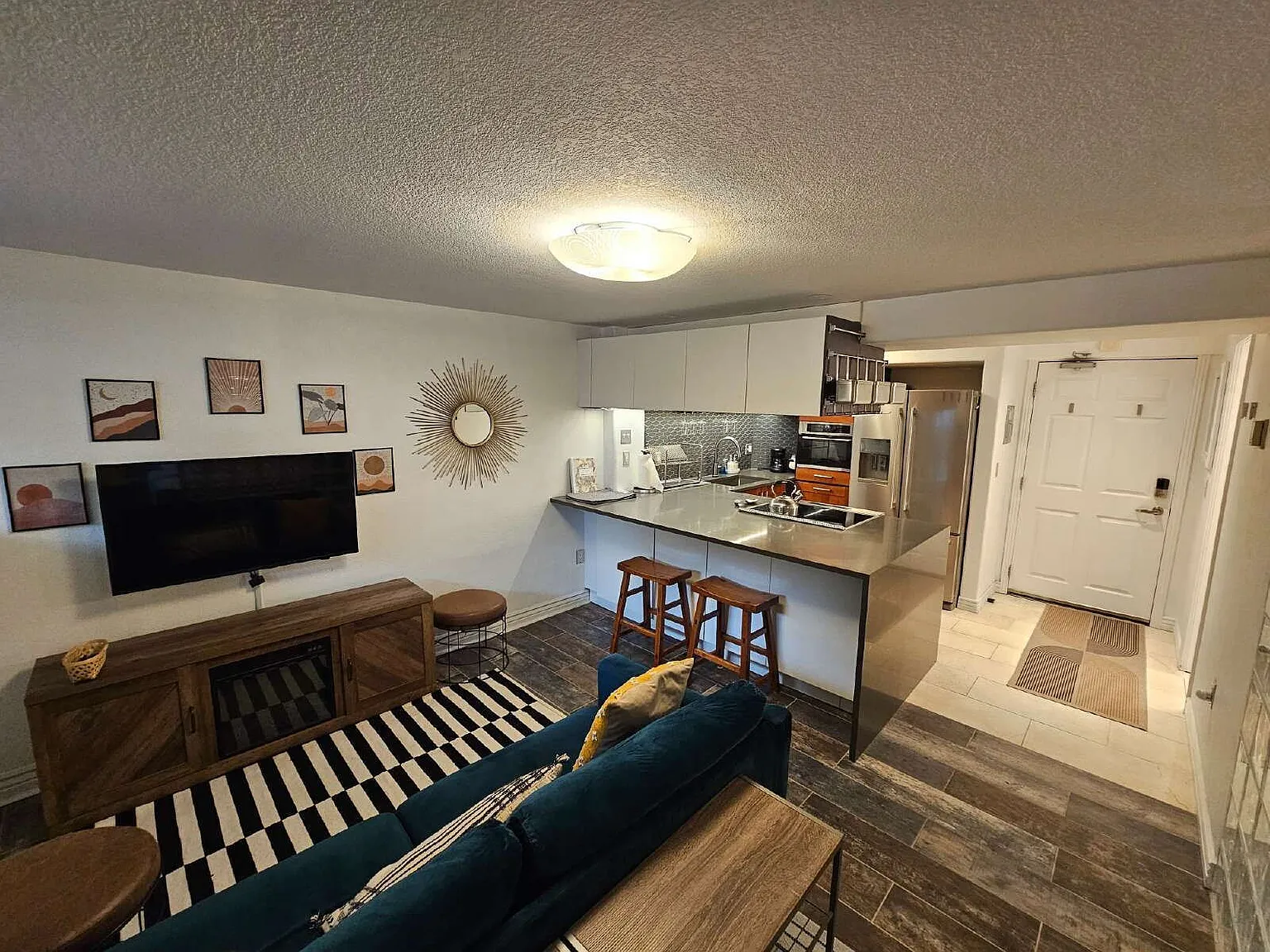 1 bed, 1.0 bath, 424 sqft, $1,345 — Photo 4