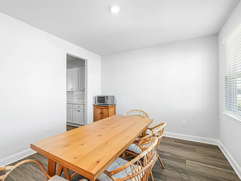 246 Bluff View Ln — Photo 16