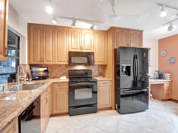 22687 SW 53rd Avenue, Boca Raton, FL 33433