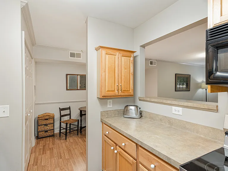 2216 Myron Dr #102 — Photo 11