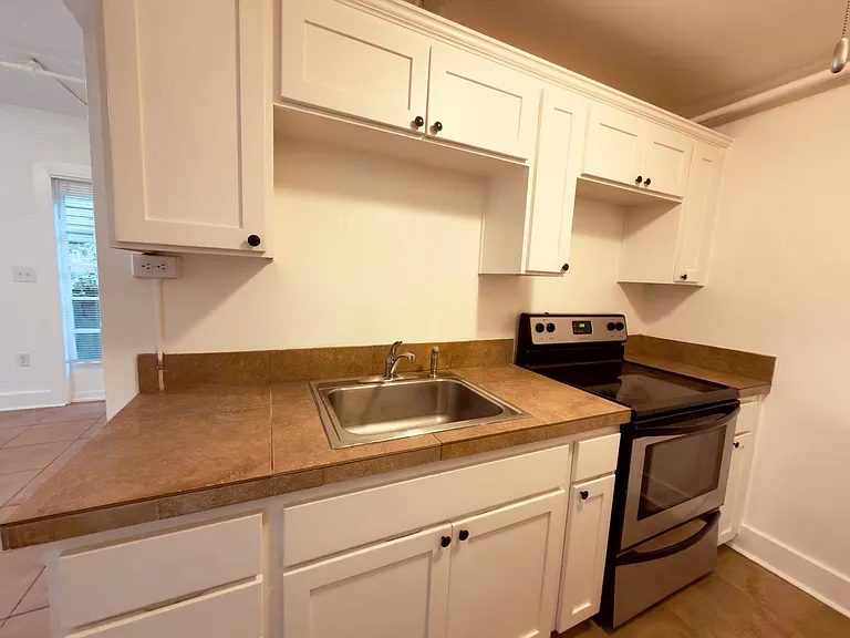 2235 NW Johnson St — Photo 4
