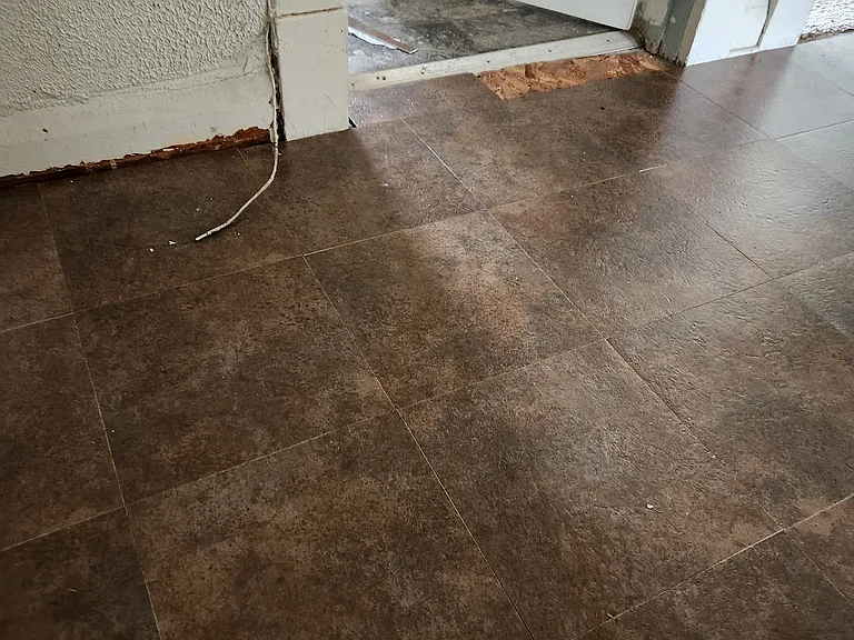 2515 Lexington Ave — Photo 5