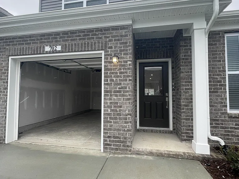 702 Mickelson Way #702 — Photo 1
