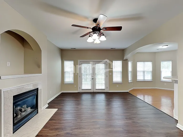 11112 Heritage Green Dr — Photo 8