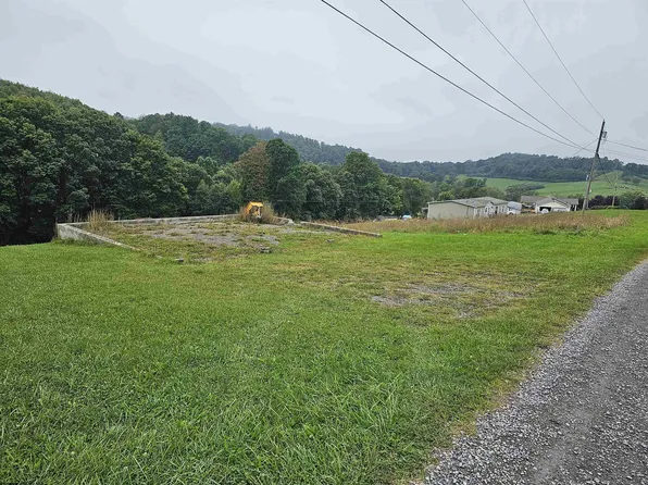 17 Ben Bryan Blvd, Grafton, WV 26354