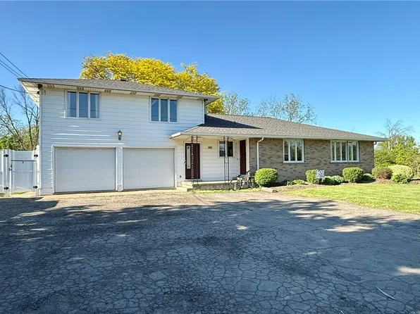 2305 Lockport Rd, Sanborn, NY 14132