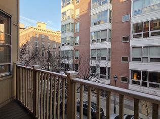 1102 Spruce St #2B, Philadelphia, PA 19107