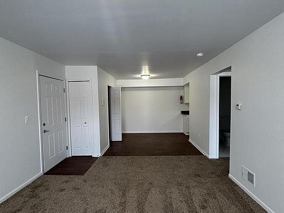 5th image of 723 Green Rd APT 239