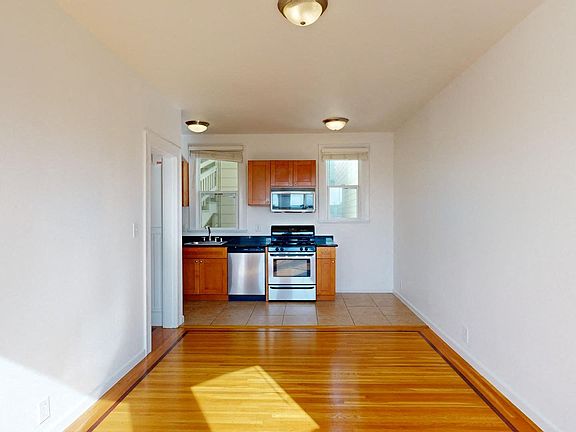 5th image of 1547 Clay St #5117626