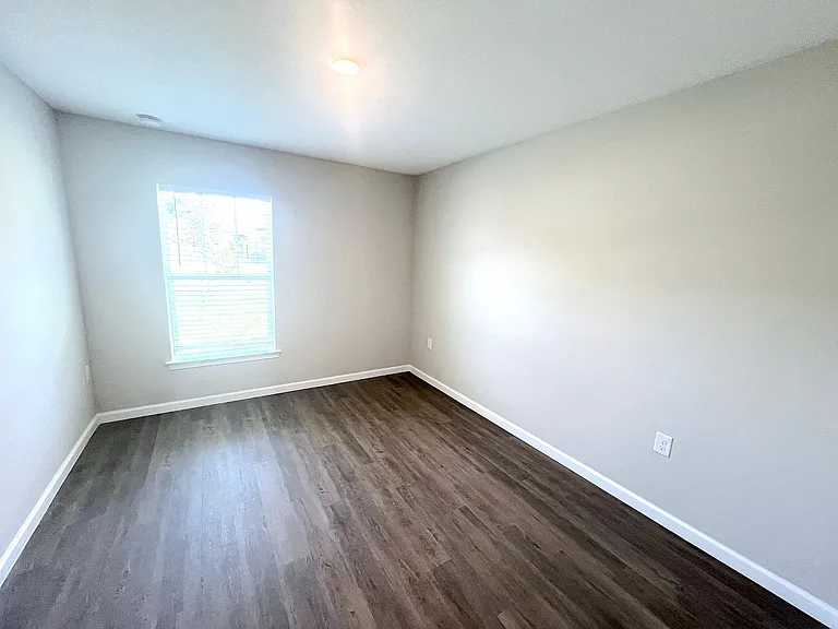 32 Postman Ln — Photo 25