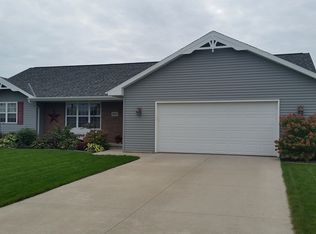 2201 Jacobsen Rd, Neenah, WI 54956