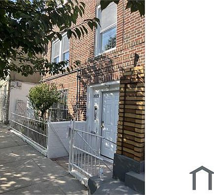 1st image of 1021 E 215th St