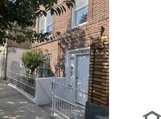 1021 E 215th St, Bronx, NY 10469