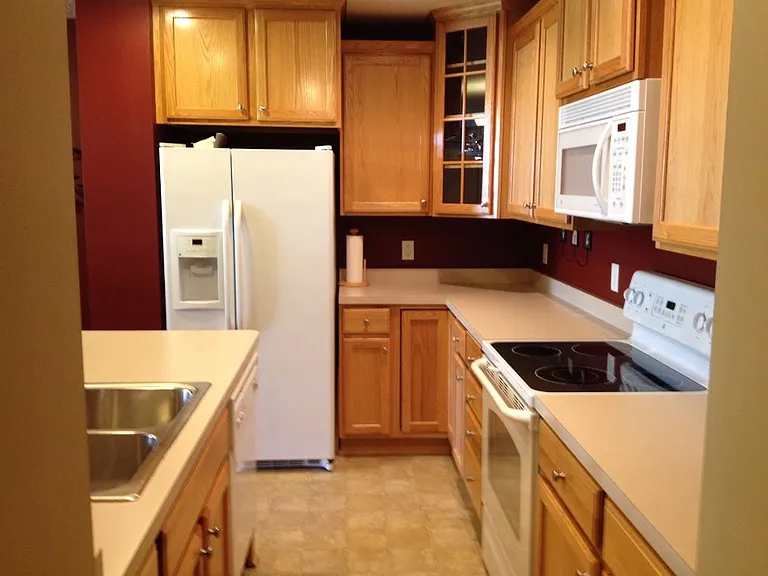 Kitchen (Main LVL)