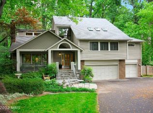 7300 Hooking Rd, Mc Lean, VA 22101