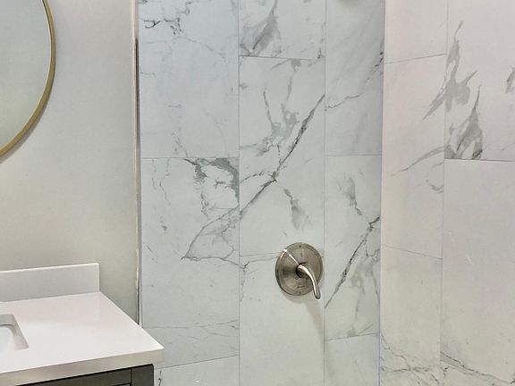 5th image of 3524 S Artesian Ave #1