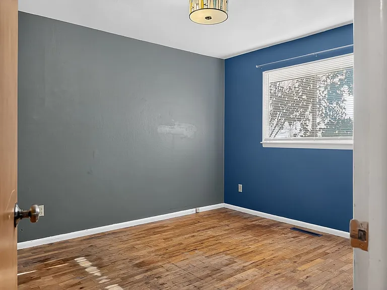 1346 Janie St — Photo 14