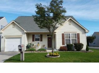 404 Periwinkle Dr, Deptford, NJ 08096